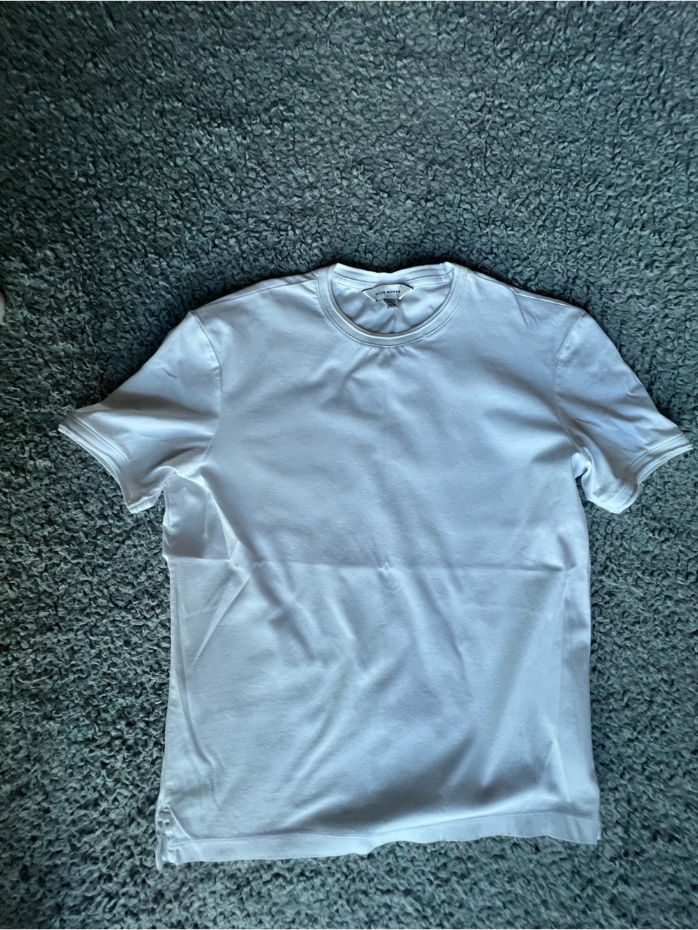 Club Monaco White Crewneck men’s T-Shirt size S